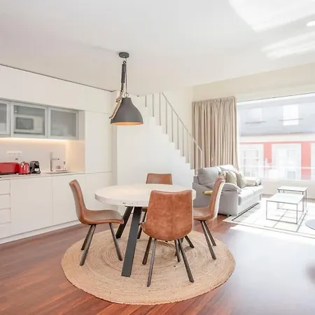 Liiiving In - Luxury Gallery Apartment Porto