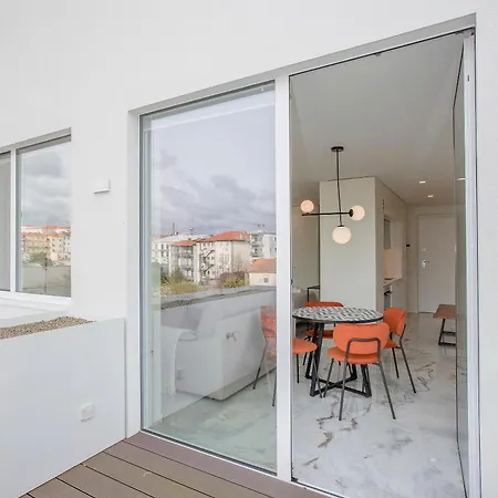Liiiving In - Luxury Gallery Apartment *