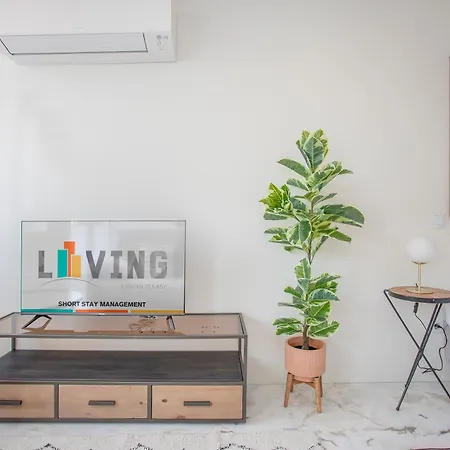 Liiiving In - Luxury Gallery Apartment