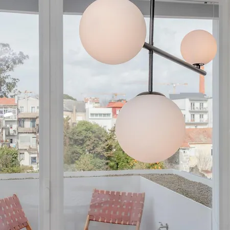 Liiiving In - Luxury Gallery Apartment *