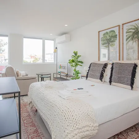 Liiiving In - Luxury Gallery Apartment
