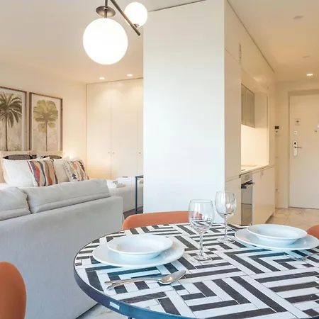 Liiiving In - Luxury Gallery Ii