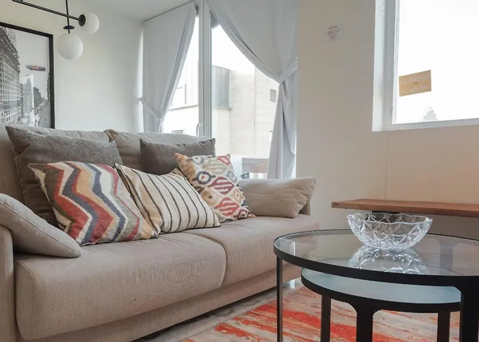 Liiiving In - Luxury Gallery Ii